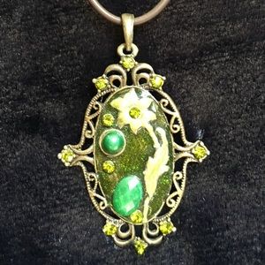 Faux Peridot and jade accent necklace & earrings